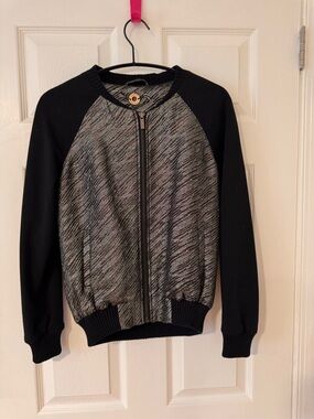 Womens Black and Gray Zip-Front Bomber Jacket - Modern Lightweight Layer